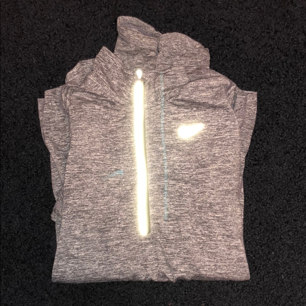 Women’s Small Nike Long Sleeve Dri-Fit